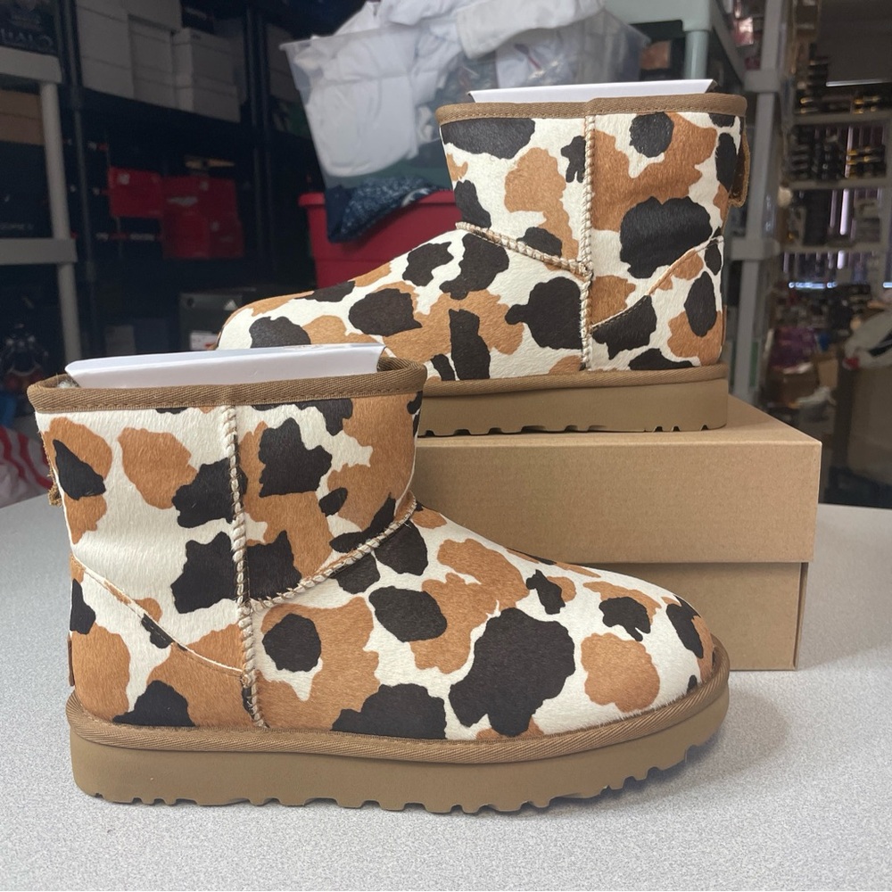 UGG Womens Classic Mini Ankle Boot Cow Farm County Print Size 7-8